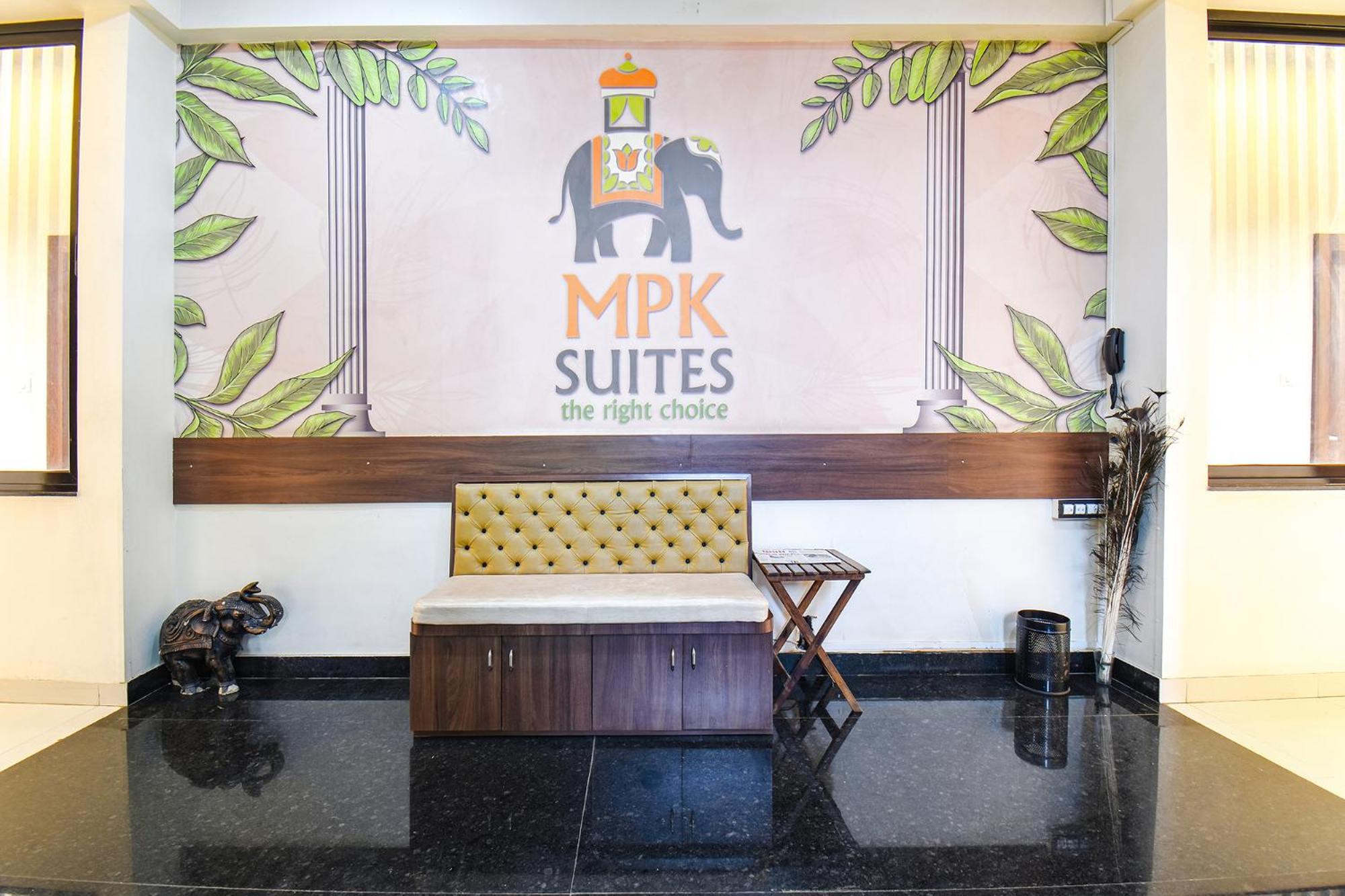 Fabhotel Royal Suits - Nr Mahadji Shinde Chhatri Mundhva Eksteriør billede